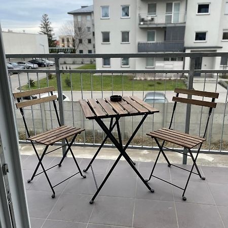 דירות Trzebownisko Przytulny Apartament מראה חיצוני תמונה